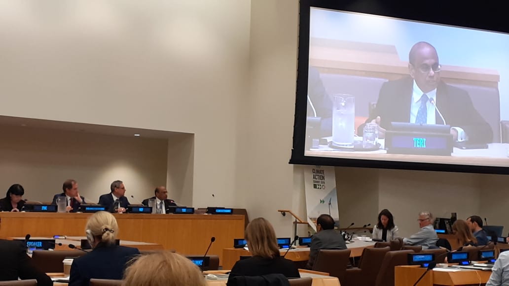 phadrey's tweet photo. @teriin @wef @UN @SwedenUN @SwedeninUSA @moefcc " we need to start creating coalitions of companies &amp; countries to bring about the change required to decarbonize  industry" says Dr Ajay Mathur, DG, TERI at the Industry transition Opening Session at UN Climate Summit. https://t.co/bU5VOYqJJg