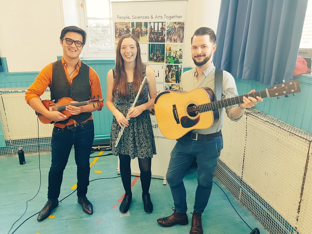 WeAreLorne tweet media