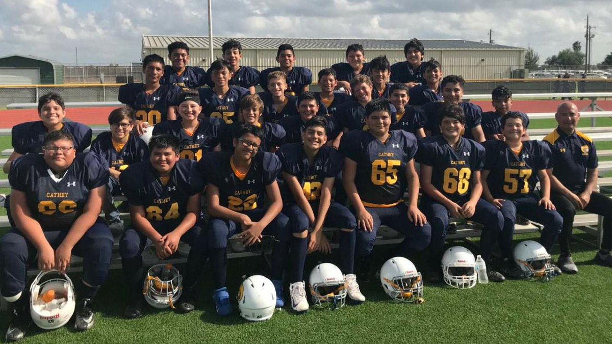 IzzyCortez's tweet photo. Nothing better than being down at halftime and seeing your kids pull through with character for the win! Still got our O! @cobras047 @catheymslibrary @McAllenISD @version2media @Prep1USA @PlayBookAthlete #COBRAPRIDE #CATHEYFB #7THGOLD #ITSACOBRATHING https://t.co/tqMjSmsQmJ