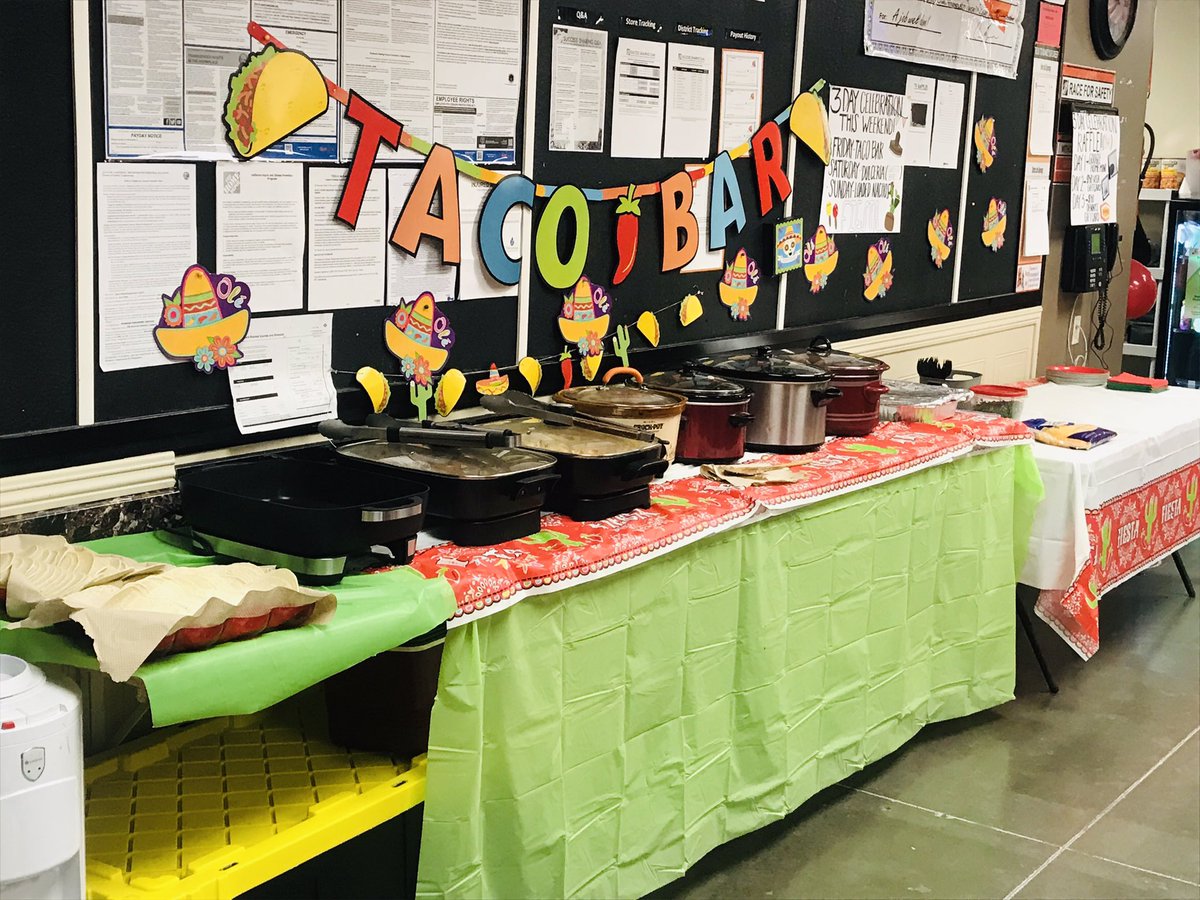 John_Garner0638's tweet photo. Having an amazing time celebrating our store Success sharing with this amazing team!! So proud of them and their dedication!!! Thanks for all you do!!! https://t.co/VCsNtal6jP