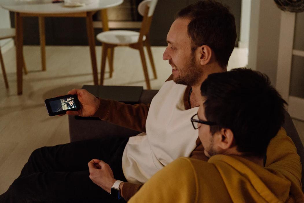 #SmallBizSat Using video on social media posts helps consumers reflect, connect and learn. Read on to learn what the growth of video means for marketing your business:  1l.ink/VNB4N4H
