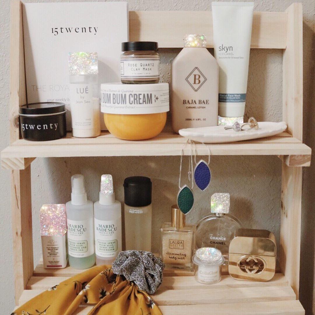 What does your #beauty collection look like? ✨👀
p.s. We see our Illuminating Body Mist in the mix!

#lauragellerbeauty #beautycollection #beautylovers