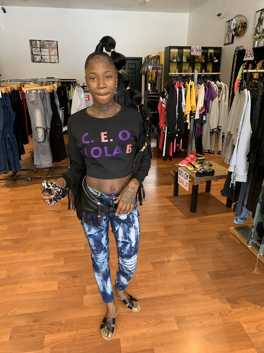 Lathreadz's tweet photo. Custom Designs ~ Stop 🛑 by and get Fitted #cocooneffect #lolab #lathreadz https://t.co/wBts9P6ZM5