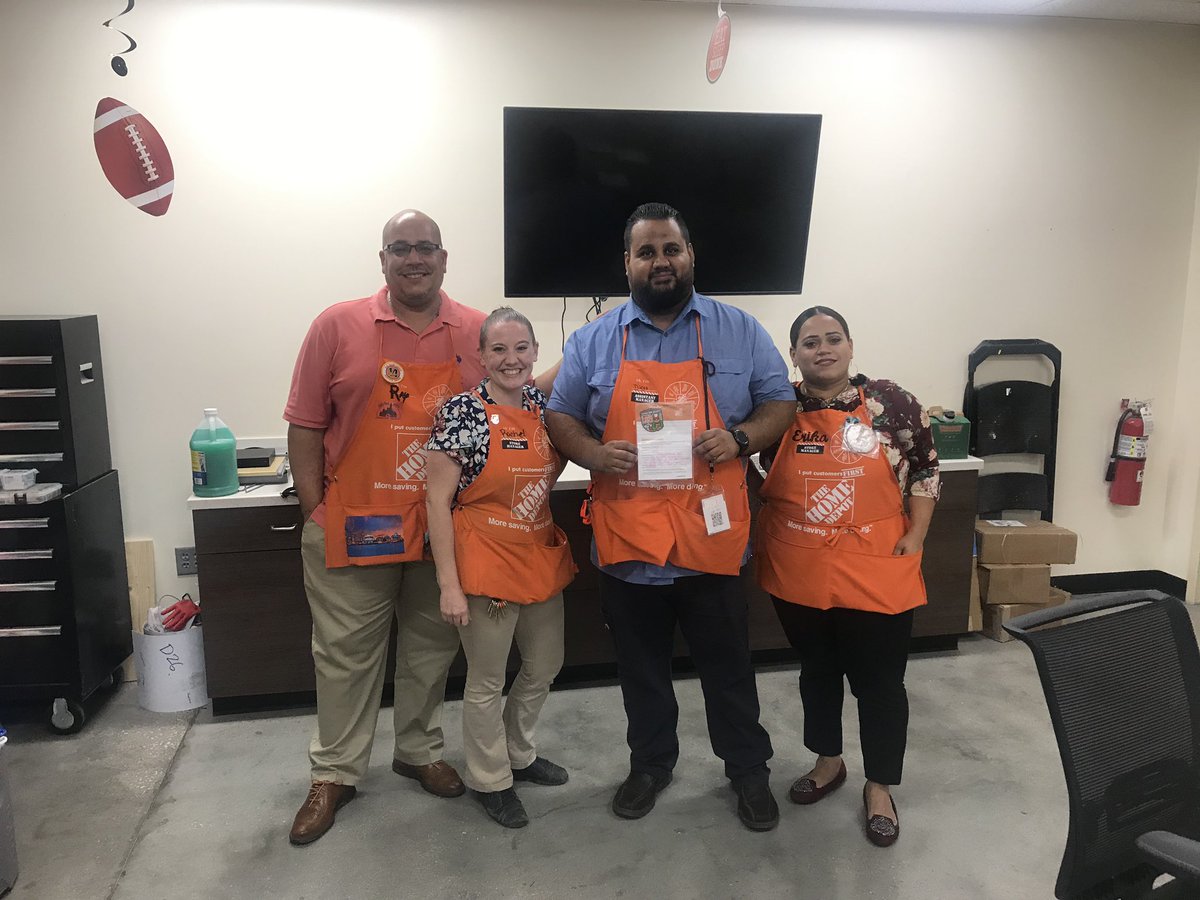 Erika_HD16's tweet photo. Late post from our OPS WORKSHOP last Thursday! We recognized 2 of our ASMS lots of knowledge, best practices and routines were shared we are ready to drive sustainability,service, profit 💪🏼🌟#ASMdevelopment #teamOPS @Merced21Ray @rachel_mcelheny @HeldieRodriguez @thdkwalk https://t.co/T6UZtpKr6a