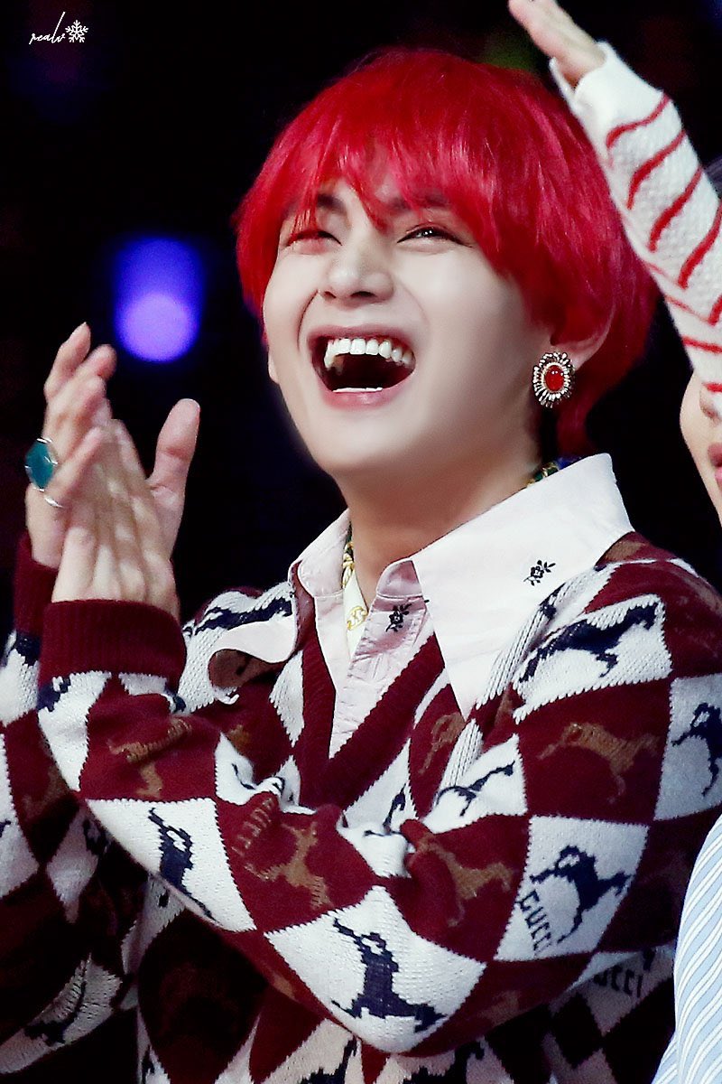 Koreaboo 22 Times Bts S V Proved He Has The Most Adorable Box Smile T Co 9bv9xeohbu Twitter