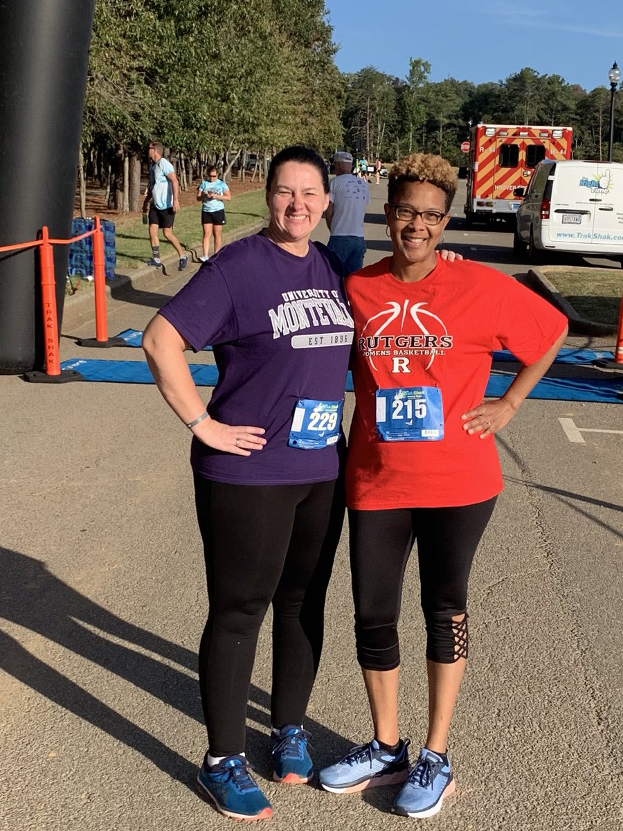 Tmaddox4's tweet image. I finished! #Sept5K2019 #2down Took off with a friend for life..Michelle. Met her when our then 6th graders played ball together. Now they’re freshmen.
