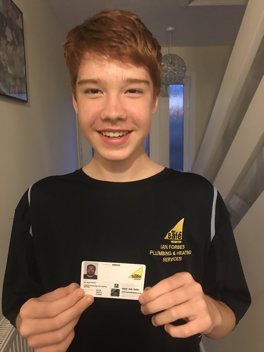 IanPlumbing's tweet image. Decided to have a shave and smarten up a bit #Gssh #regardthecard #GSW19 @PaulRHull @GasSafePete @Rdmills88 @Titanheat @SmailesBen @PringleChris @cliveomalley @tgmdumfries @phpi