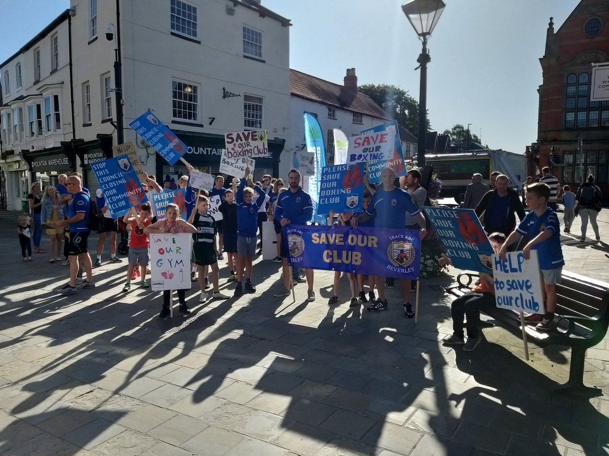 TrackBoxing's tweet photo. Thank you to everyone who supported us today in town and took the time to stop and talk. Your words of encouragement are truly humbling and we hope the council re think there decision! #saveourclub #Beverley #boxing @England_Boxing @YorkshireBoxing https://t.co/DbPFQxUbIo