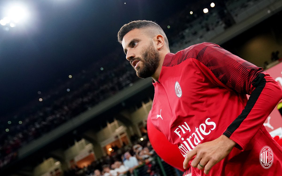 acmilan's tweet image. 🔥 Warm-up phase before #MilanInter ⚽️

🔥 Il riscaldamento finale prima del Derby ⚽️

#SempreMilan 

@emirates