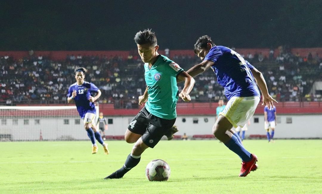 isaac_sawmtea's tweet photo. Today we played our first preseason match here at home against Real Kashmir FC.

Thank you so much to all the fans who came to support us &amp; you guys are amazing.

See you again in the next match @the_red_miners #preseasonmatch #jamkekhelo #Mizotawng #mizotawngkazahpuilo #Isaac24 https://t.co/qonmjgGnqx