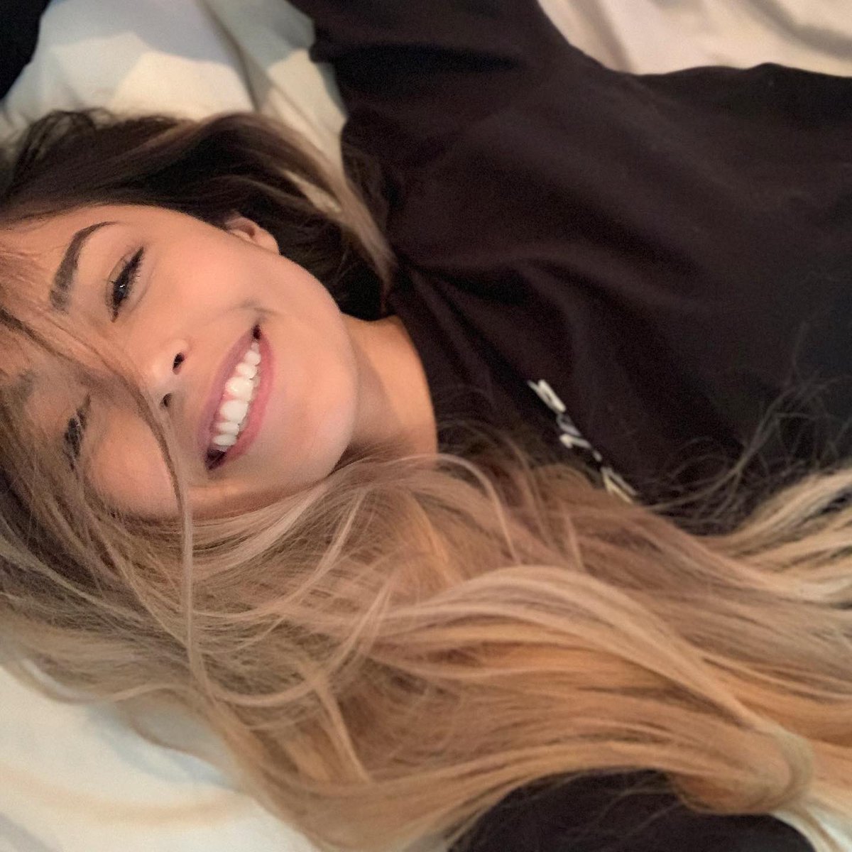 Valkyrae's tweet image. 🙂😁