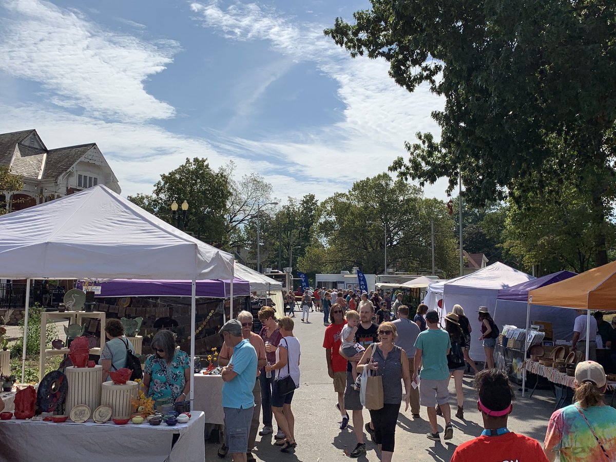 funkarteville's tweet photo. Beautiful weather for #Funk2019! Booths open until 4 pm and live music at 5 pm - 11 pm. https://t.co/g591PqqQhs