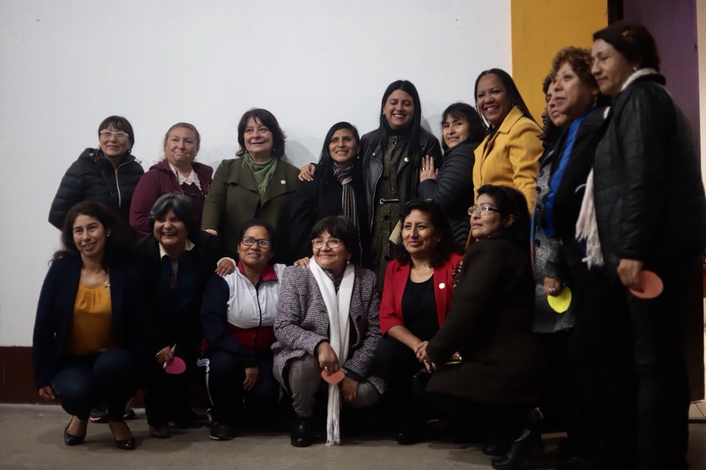 ComisionMujerF's tweet photo. Estuvimos en el Encuentro Macroregional de la Mujer Docente, participando con la exposición "Mujer y ciudadanía para construir sociedades justas".
Gracias a las maestras del SUTEP por luchar por los derechos de las mujeres. 🙋🏾‍♀️

@KLuciaGilvonio
Presidenta de @ComisionMujerF https://t.co/8ZnuBxemyt