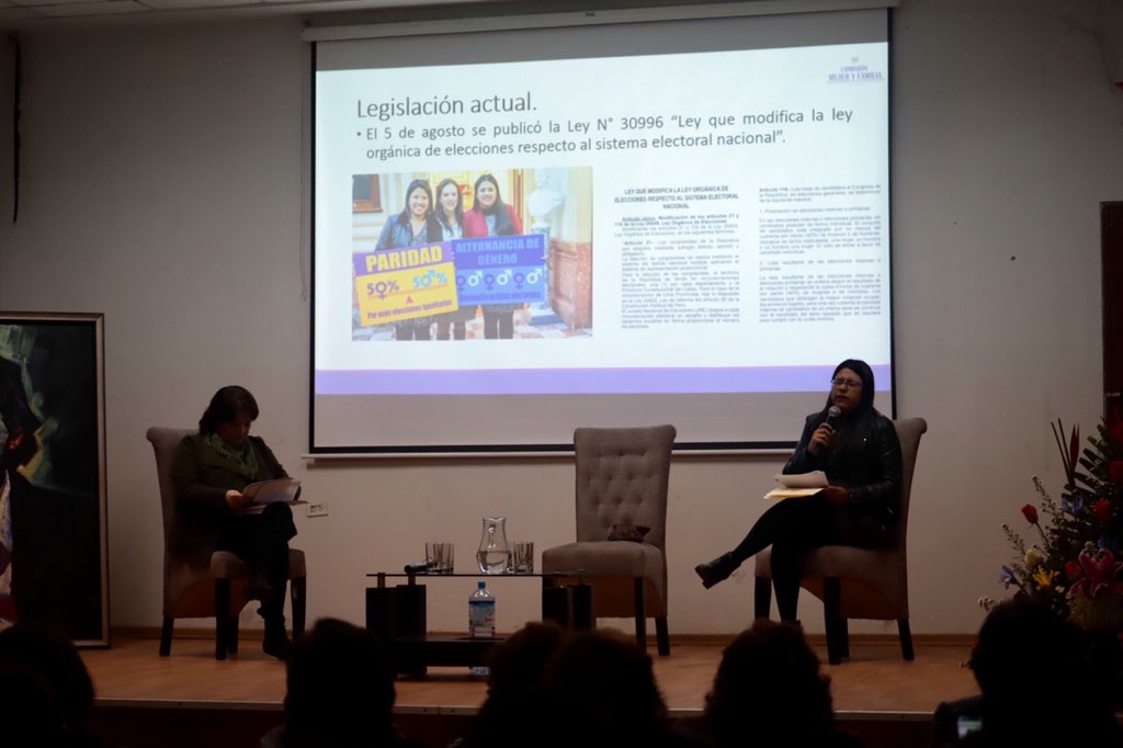 ComisionMujerF's tweet photo. Estuvimos en el Encuentro Macroregional de la Mujer Docente, participando con la exposición "Mujer y ciudadanía para construir sociedades justas".
Gracias a las maestras del SUTEP por luchar por los derechos de las mujeres. 🙋🏾‍♀️

@KLuciaGilvonio
Presidenta de @ComisionMujerF https://t.co/8ZnuBxemyt