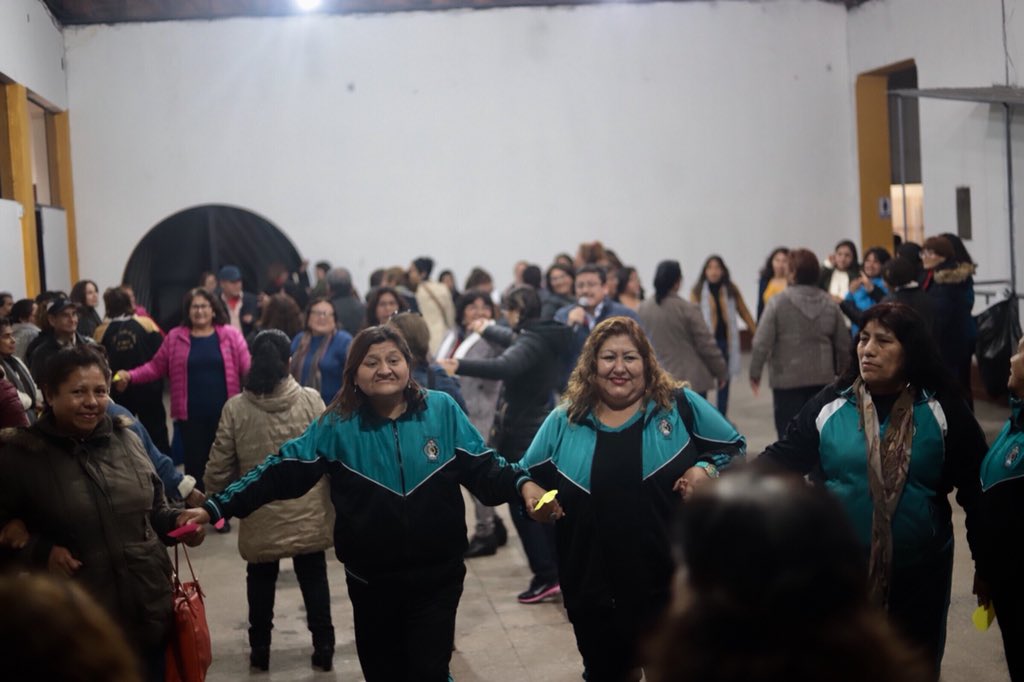 ComisionMujerF's tweet photo. Estuvimos en el Encuentro Macroregional de la Mujer Docente, participando con la exposición "Mujer y ciudadanía para construir sociedades justas".
Gracias a las maestras del SUTEP por luchar por los derechos de las mujeres. 🙋🏾‍♀️

@KLuciaGilvonio
Presidenta de @ComisionMujerF https://t.co/8ZnuBxemyt