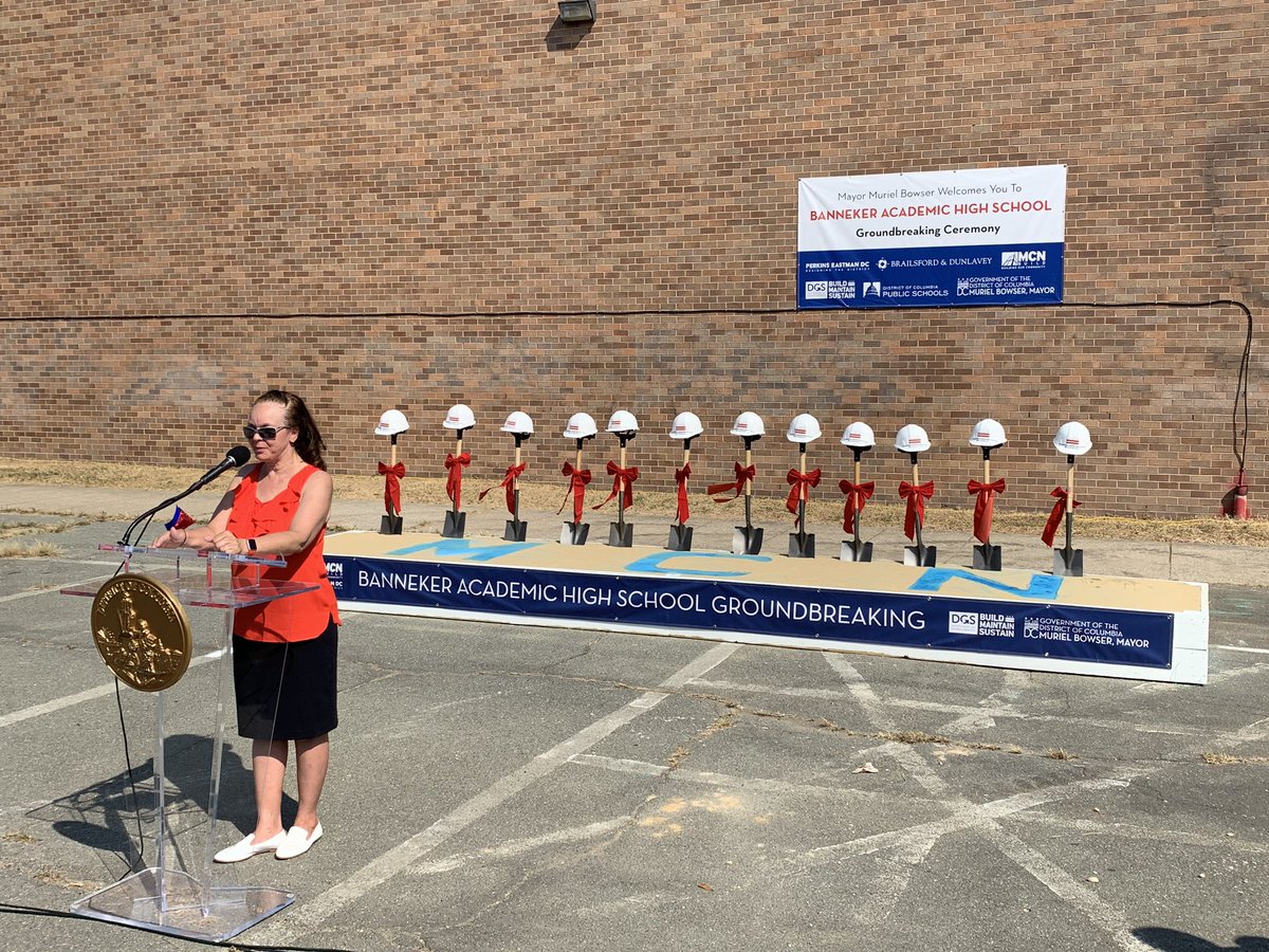MayorBowser's tweet photo. “Thank you for this dream that has been realized.” -Principal Berger
#BackBannekersMove https://t.co/icd4z4Dtck