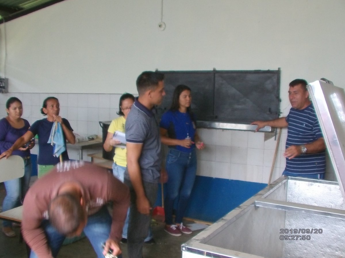 NoticiasunefaP's tweet photo. #20SEP19. Cnel. Iván Gómez, Decano del #NucleoPortuguesa,  inspeccionó y giró instrucciones personal Área Administración y Defensa Integral, para reactivación de cocina y comedor de #SedeGuanare, @Unefa_ve @Angiolillofp @UnefaVrrlosllanos @Unefavad @UNEFA_VASyPC  @unefavac https://t.co/LzNmBg39KT