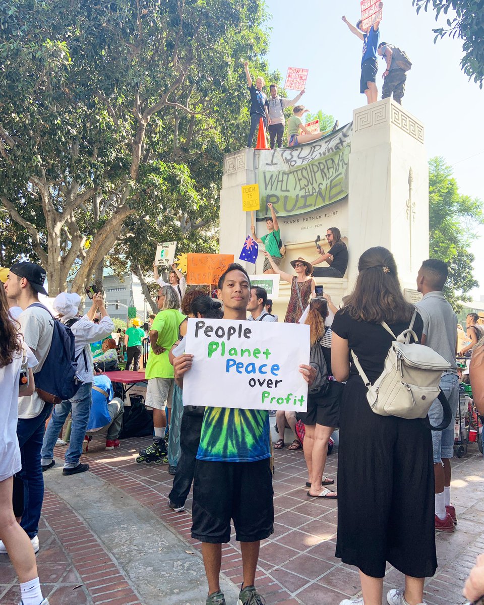 ProgressiveGuy_'s tweet photo. People, Planet, & Peace > Profit. Spread the word. ✊🏽🌎✌🏽#climatestrike #climatestrikeLA #CJforCongress #CJ2020 https://t.co/VXu31Yusbx