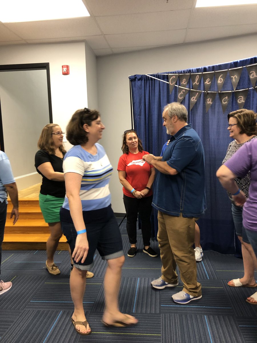 We SURIOUSLY had the best time meeting and hearing from <a href="/gerrybrooksprin/">gerry brooks</a> this afternoon! <a href="/khare_dres/">Kristen Hare</a> <a href="/PamHinson/">Pam Hinson</a> <a href="/Beth_Brisson/">Beth Brisson</a> <a href="/skuhns16/">Susan Kuhns</a>