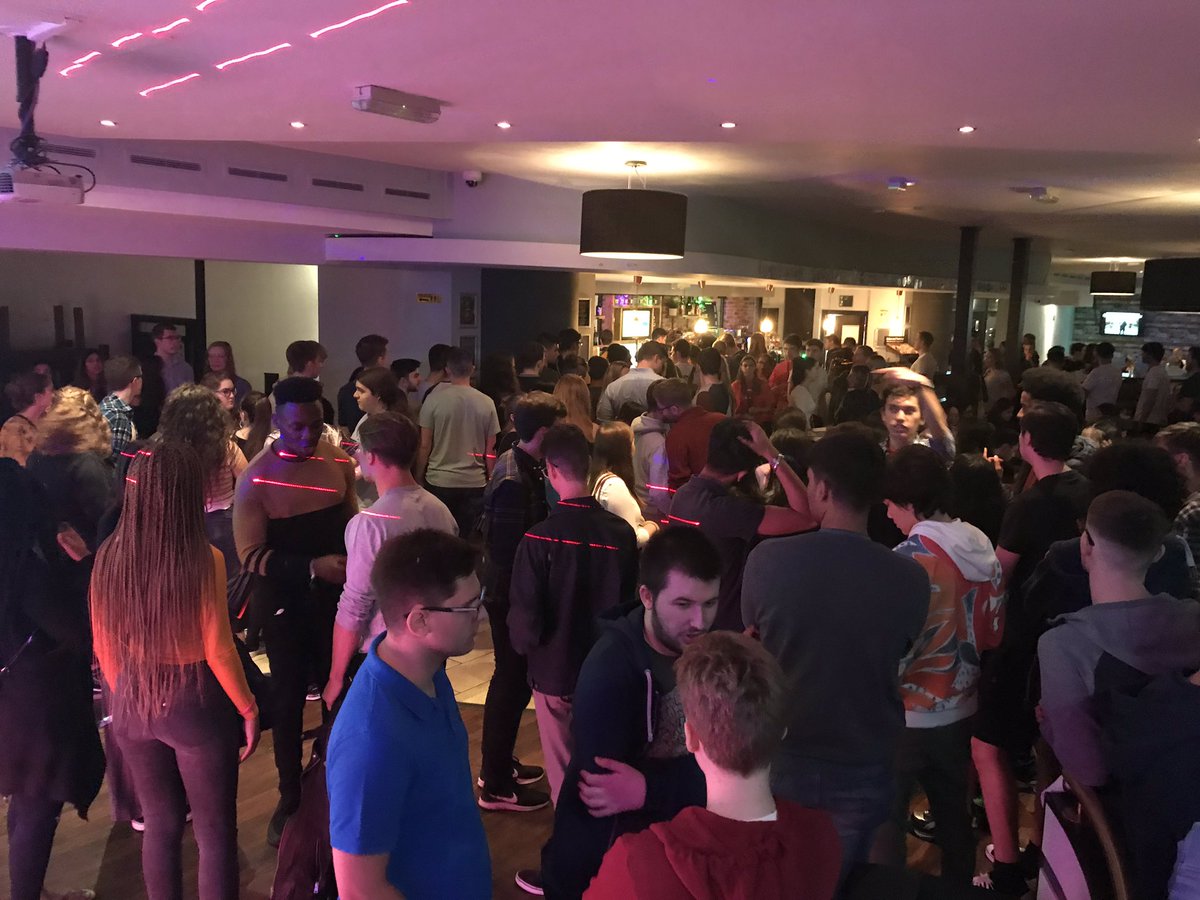 Music and Mixer is underway🤩 Come down to the Portland Building on University Park Campus and enjoy acoustic music, DJ sets and games until 2am🎵 #UoNSUWelcome2019