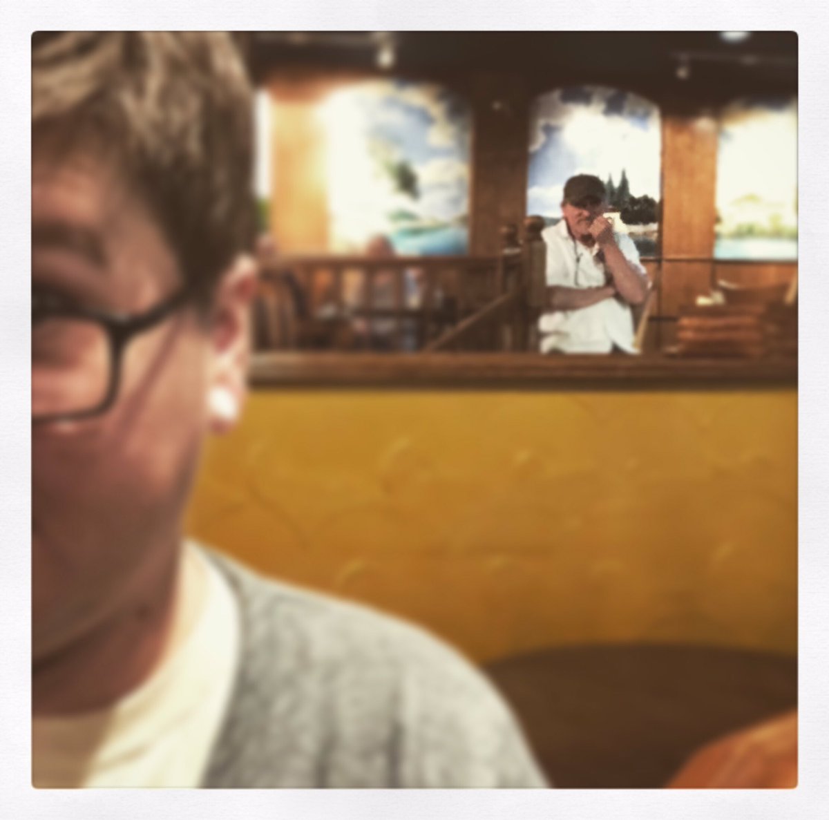 We do it all over again tonight around 9:30 at the Bella Vista Restaurant &amp; Pizzeria.

#surfnturf #surfmusic #bellavista #winnipeg #armando #pizza <a href="/BellaVista1/">Bella Vista</a>