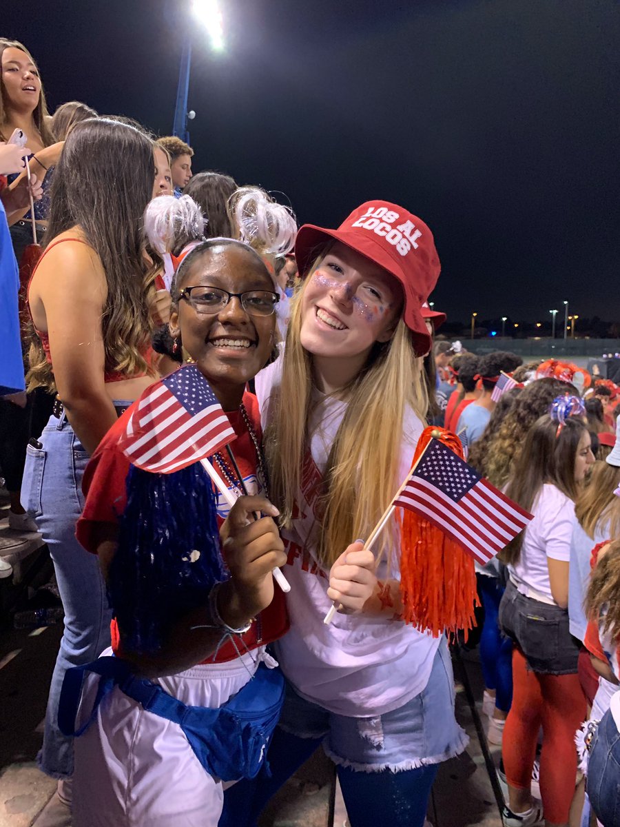 sstephanie__m's tweet photo. locos definitely partied in the USA last nightβ€οΈππΊπΈ #losallocos #ocvfans #usa https://t.co/FGzZTXLFsr