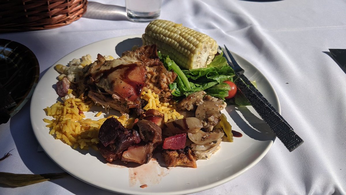 Mommara's tweet photo. Enjoy the beautiful weather @ Newark'sHarvest #HOV #sustainNewark #healthyeating #uvso #Newark https://t.co/8PrnHC3YmC