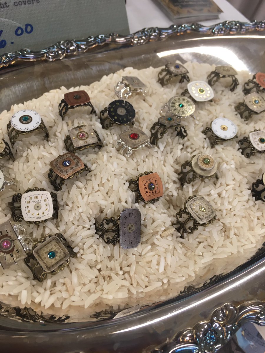 RipplesWithTime's tweet image. The Hillsboro High School Fall Craft Bazaar is going on today until 4:00! Come and see some new watch parts jewelry and adorable felt donuts. #portlandevents #steampunk #hillsborohighschool #craftfairs