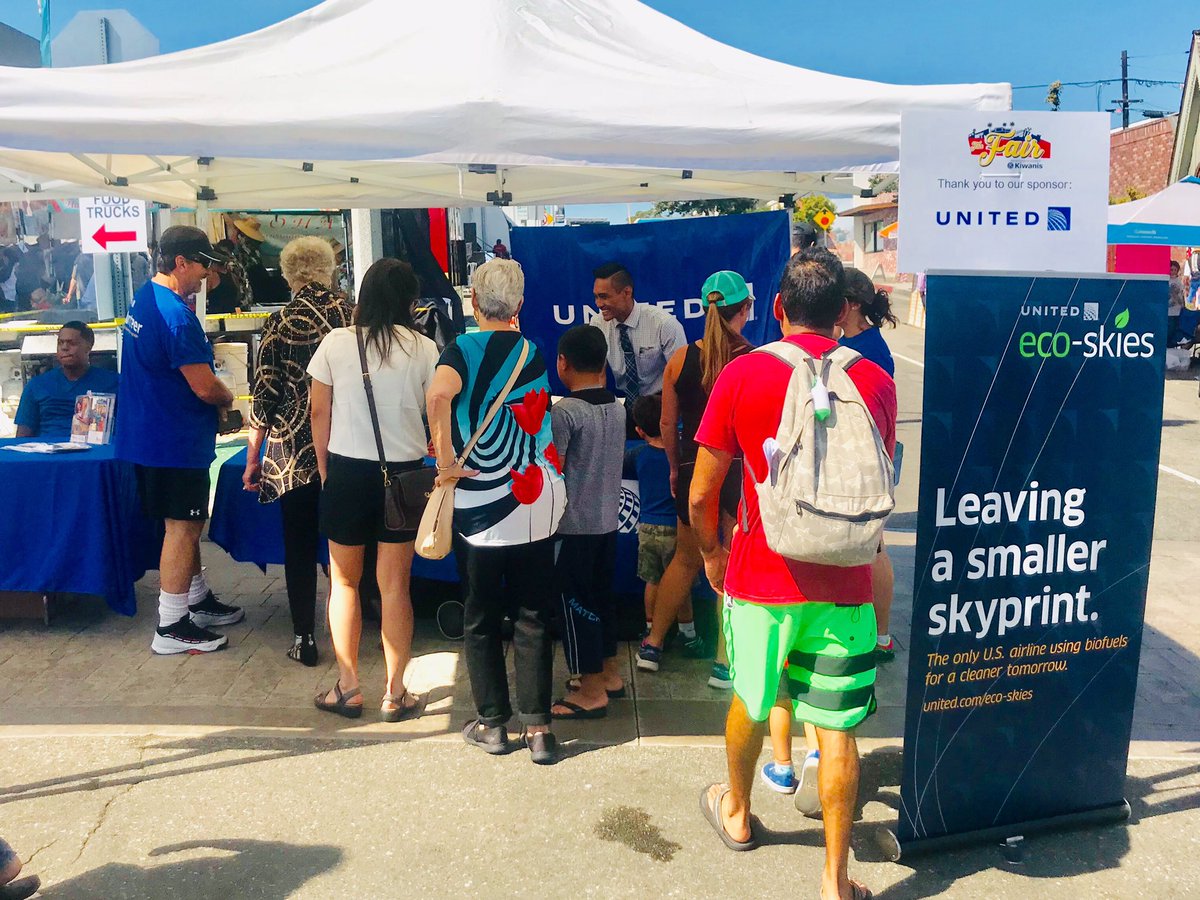 Step up and “spin to win” compliments of @United at The Fair presented by El Segundo Kiwanis. All to support the children of El Segundo! ✨#BeingUnited @weareunited #UAIFSbaseLAX @EdwardToschik @DorisGunnell @leigh771