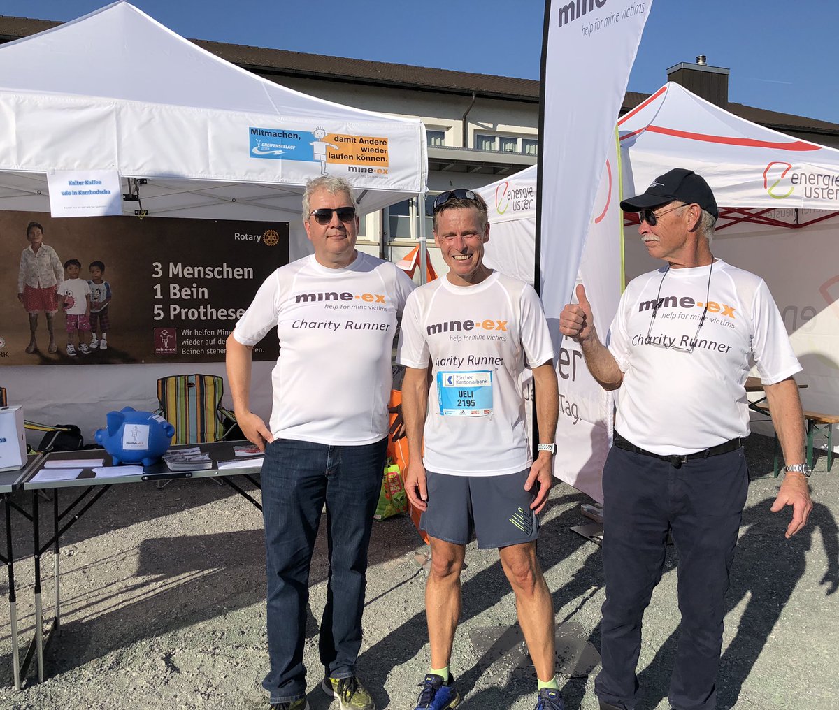 UeliVoegeli1's tweet photo. #Greifenseelauf2019: 21.1 km Charity Run für #mineex help for mine victims Rotary Distrikt 2000 Rotarian Run. Danke für all die grosszügigen Spenden zugunsten der Stiftung mine-ex. (Wer noch nicht hat 😉: https://t.co/mVexkOcGZ5). https://t.co/lt3KmmQ9wM