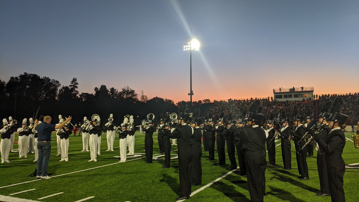 LHS_Marching's tweet photo. Thrilled to finish in First Place for two weeks in a row tonight - congrats to all the other creative and talented performers on a great night here in Baldwinsville! Excited to head to Annapolis next weekend for @usbands! @DperryC @MarkMpotter17 @MrLawrence_LHS #lwmp #nysfbc2019 https://t.co/9v7cxyZIQZ