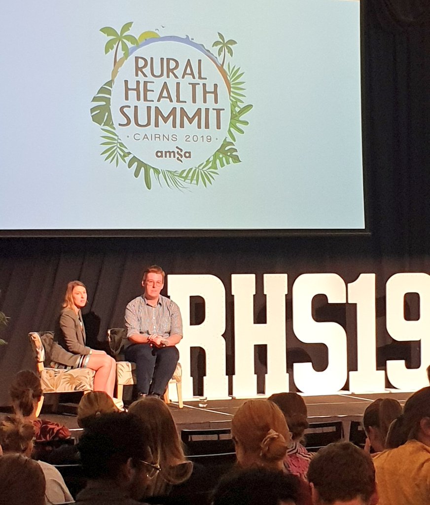 ACRRM's tweet photo. "The most important thing I've found is to hold onto your relationships with your family and friends along the journey." @DanWilsonMD gives future RGs some great advice on what's to come.. #RHS19 #Ruralwithacrrm https://t.co/E63pJeQLbs
