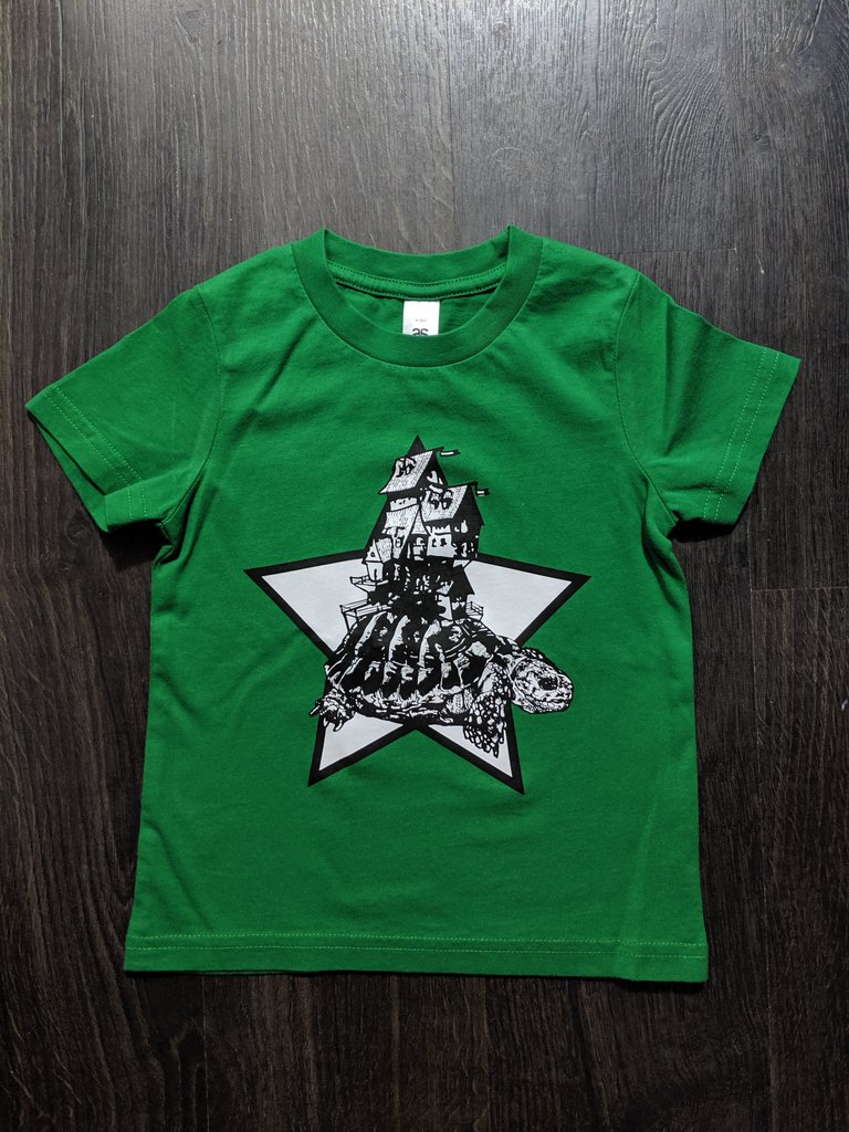 bware_jason's tweet photo. Mobile home shirt is now available on kids shirts. Had it printed by @e.k_inks. Superb quality and service! 

#teeshirts #shirtshop #tshirtprint #tshirtstore #drawing #digitalartists #digitalarts #turtle #home #travelnomad #nomadlifestyle #tortoise #tortoiselife #tortoiselover https://t.co/FuXu6mOsxe