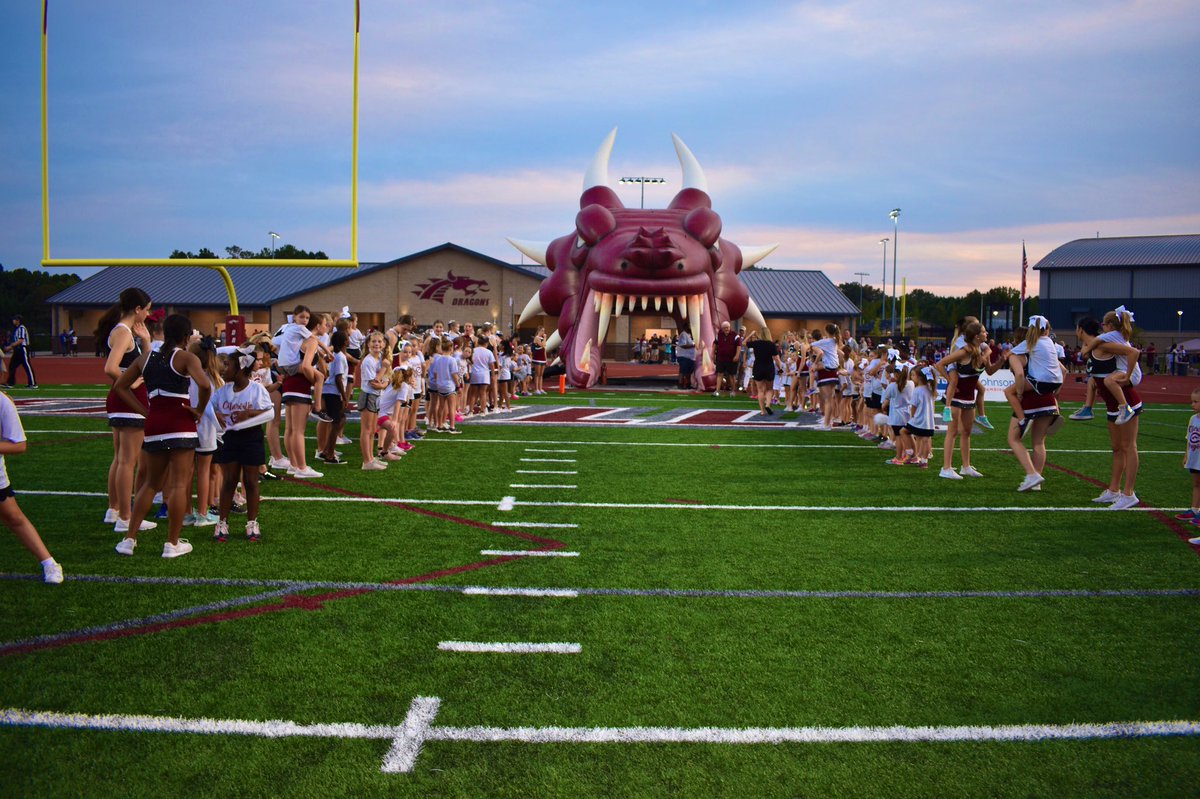 chs_pom's tweet photo. Yesterday we had our annual children clinic with K-8th grade! We absolutely loved spending time with them and teaching them a dance routine! We ended the night with a win for the Dragons 27-24!🐉 https://t.co/1ivvJWO1Fx