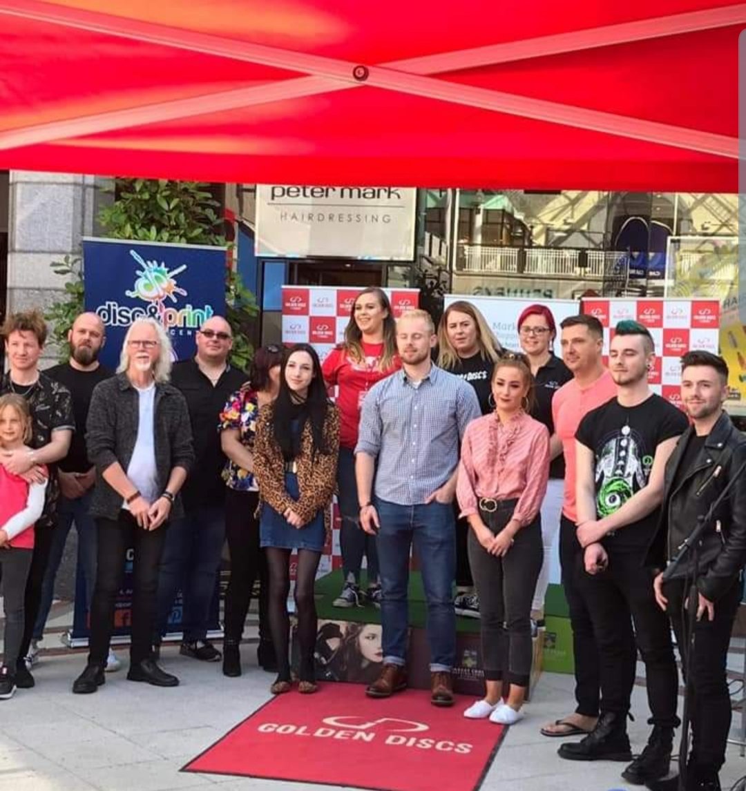 discprintcentre's tweet photo. Great day last weekend for the Final of the #goldenbusker competition,in conjunction with #goldendiscs. Some serious talent on display on the day!  We're delighted to sponsor the event and promote local artists in the South-East. Congrats to #hallie on being crowned #goldenbusker https://t.co/f3X1BItP7M