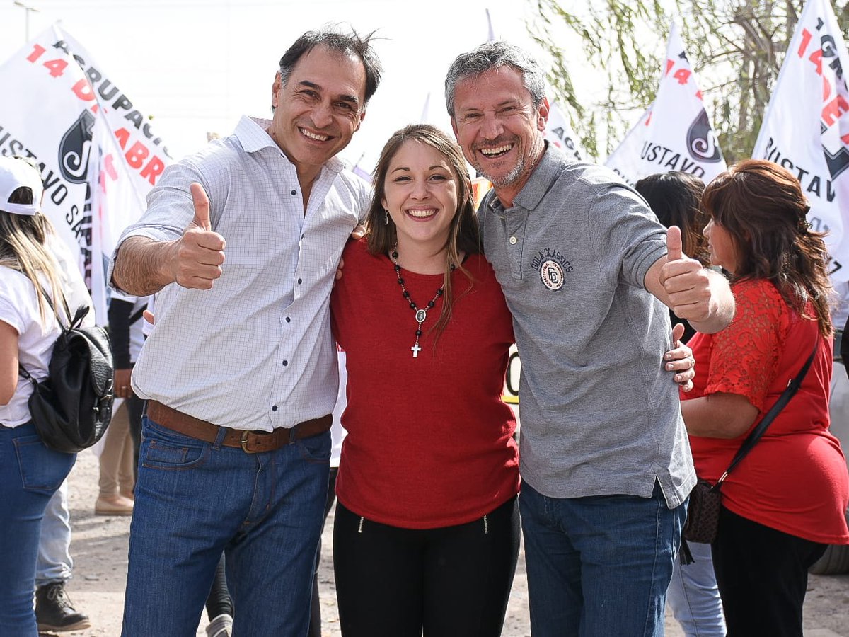 mepsalta's tweet photo. Queremos una Salta distinta y estamos preparados para lograrlo, convencidos de que la manera es esta,siempre cerca de todos los salteños.Muchas gracias a los vecinos de los barrios Calchaqui, Democracia y Santa Cecilia por todo el cariño.
#SaltaTieneFuturo #PrimeroSalta #Lista224 https://t.co/6S63xQQLtK