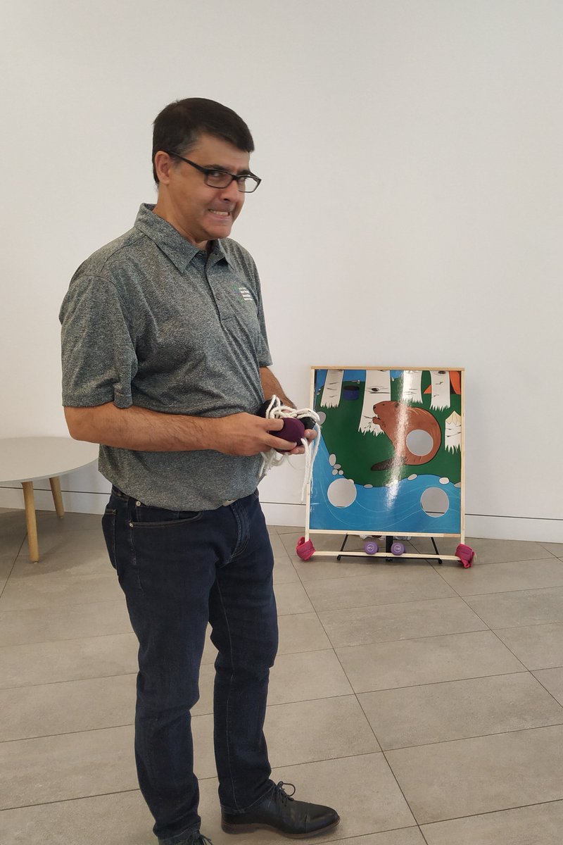 cami_meira's tweet photo. Prof Derek was having a blast this morning with the Giardia game 😂 @HPI_UofC #sciencetakeover #scienceliteracyweek #yyc https://t.co/K4Wvx8rh4s