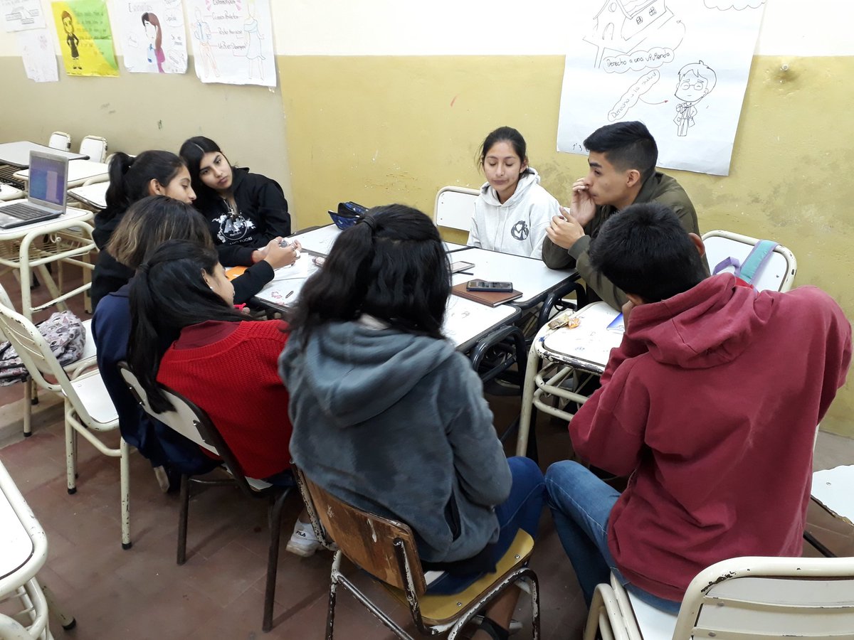 rick_luc's tweet photo. Trabajo con los chicos 😀 @MariteLescano @Graciel09808139 @GoyteaLiliana @artydance23 @patriciapinasco @diegojamoreno @3143_e @fguillesaavedra @UrtubeyJM https://t.co/F6I7RLfoAg
