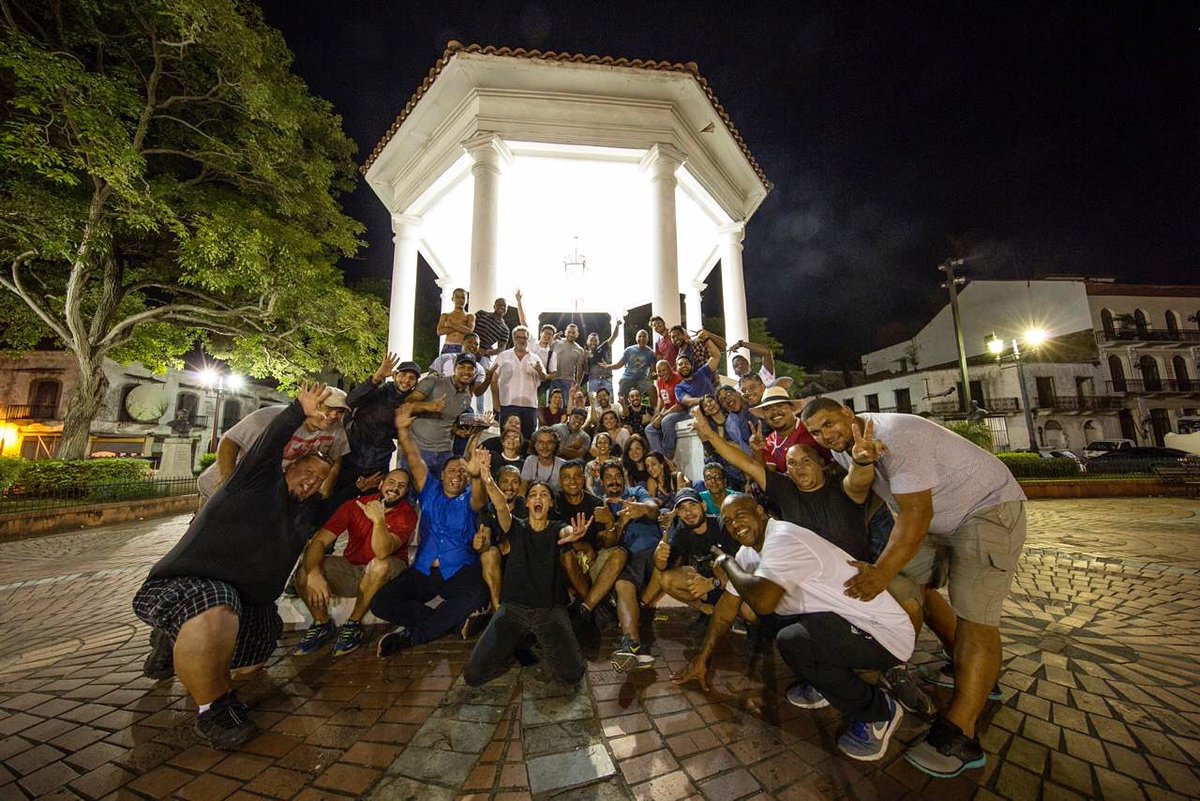 MoroArias's tweet photo. 🎬 I T ‘ S • A • W R A P 🎥
.
Gracias por estas hermosas 6 semanas de rodaje 😍🤩
.
PLAZA CATEDRAL La Película 🎞🍿🔜
@abnerbenaim @ilsesalsas @ManoloCardona @rsierrasalles @lorenzohagerman 
#plazacatedrallapelicula 🇵🇦 https://t.co/ecgVIfUgTz