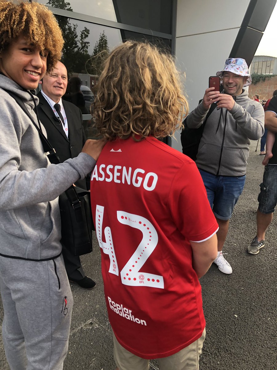 007Sutts's tweet photo. @BristolCity What a baller! Jayden taken tips on the hair from @hn_massengo sister #2hoursaday https://t.co/SyF1hMrmjz