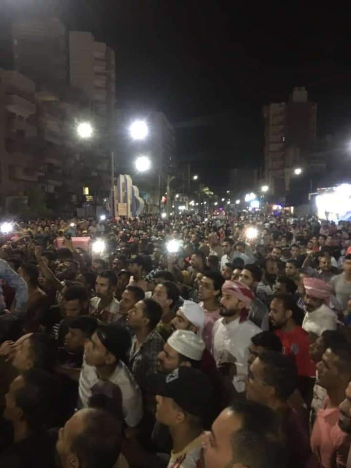مظاهرات السويس اليوم قبل فضها من الأمن ❤️ #ميدان_التحرير_الان
