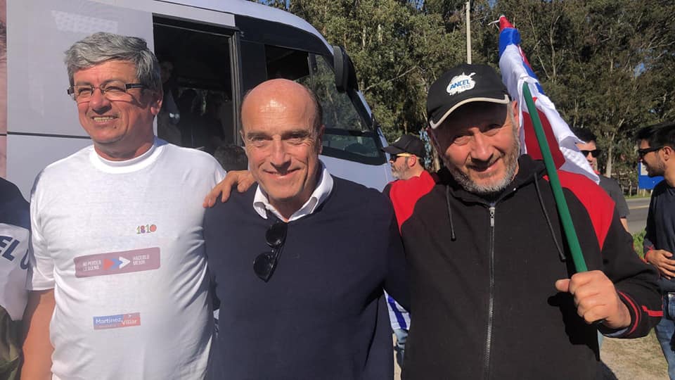 EspacioFlores's tweet photo. Mas fotos de la jornada de hoy con @Dmartinez_uy y @GuzmanPedreira  en Trinidad-Flores #EspacioFrenteAmplista  #MartinezPresidente #MartínezVillar  @Frente_Amplio https://t.co/Aa0DKCSEVh