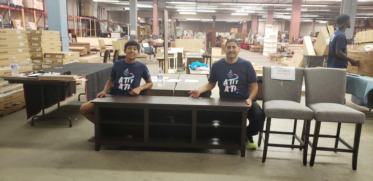 HACEMOSNTX's tweet photo. We're celebrating #HispanicHeritageMonth by volunteering with @DallasHabitat every Saturday! Today our members built furniture at their ReStore - great work team!! 👏💪
#atiyati #HACEMOSatATT #HacemosEG #HacemosDallas #ATTDiversity #ATTsocial #LifeatATT
https://t.co/QEJoqAKNX0 https://t.co/XKXuL3sHMl