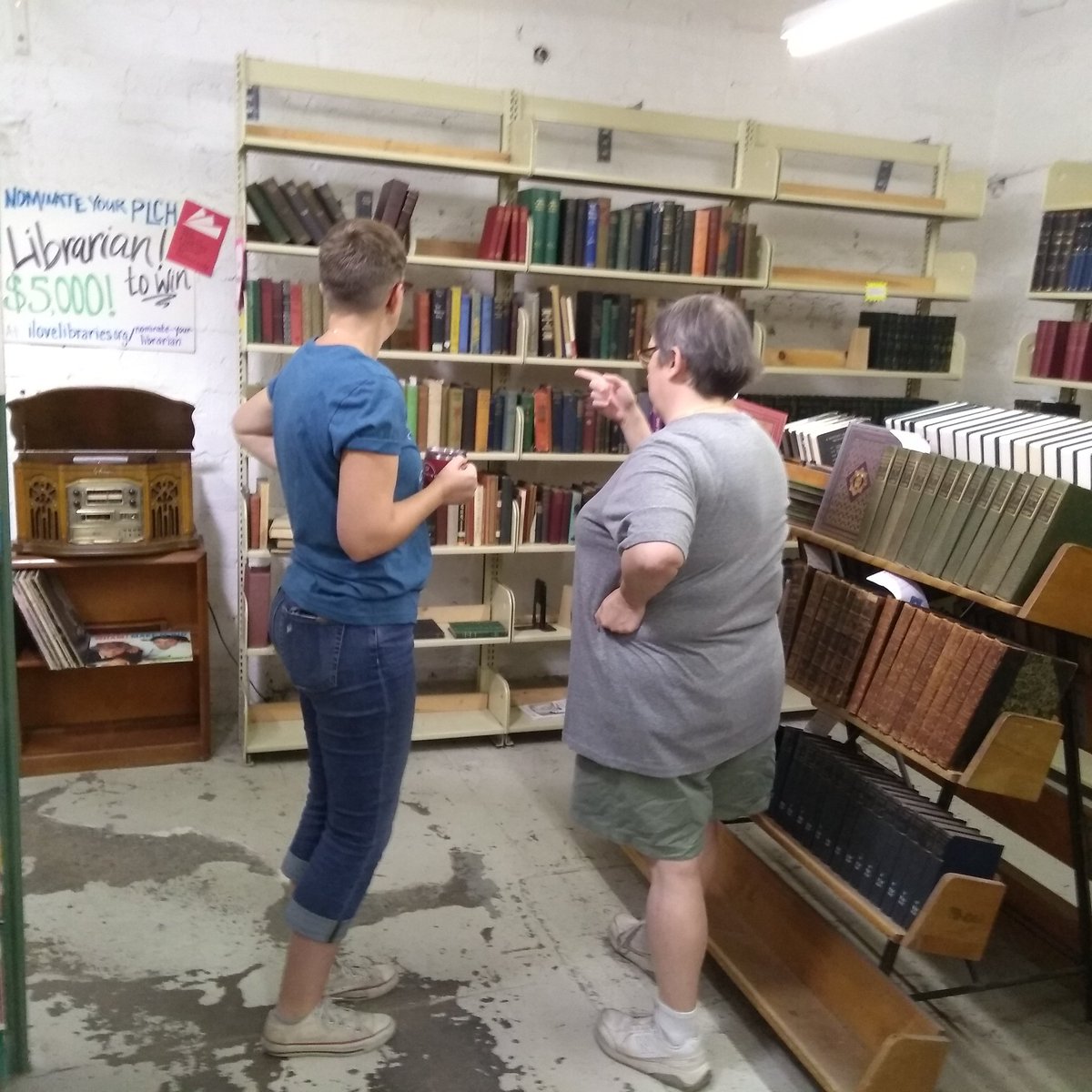 FriendsCincy's tweet image. What do you think they are planning for this area?
#friendsfallbooksale #presaleplannibg #oldbooks  #friendswarehousebooks