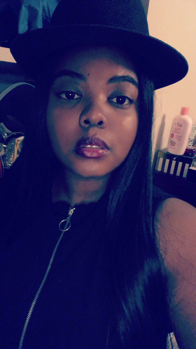 SayChanteChante's tweet photo. #NewWigAlert 🚨 S I M O N E https://t.co/xQts8Gg077