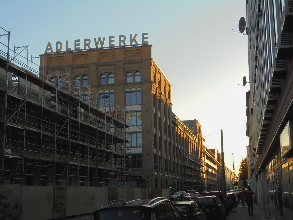 Zurück von der heutigen Veranstaltung "Wie wehren gegen den Zwangsanschluss an die Telematik-Infrastruktur?" in Frankfurt. <a href="/Dat3nschutz/">DatenschutzRheinMain</a> hatte die Kolleginnen Huschka und Reimer vom Deutschen Psychotherapeutennetzwerk zur Diskussion geladen, ca. 60 Anwesende füllten den Raum.