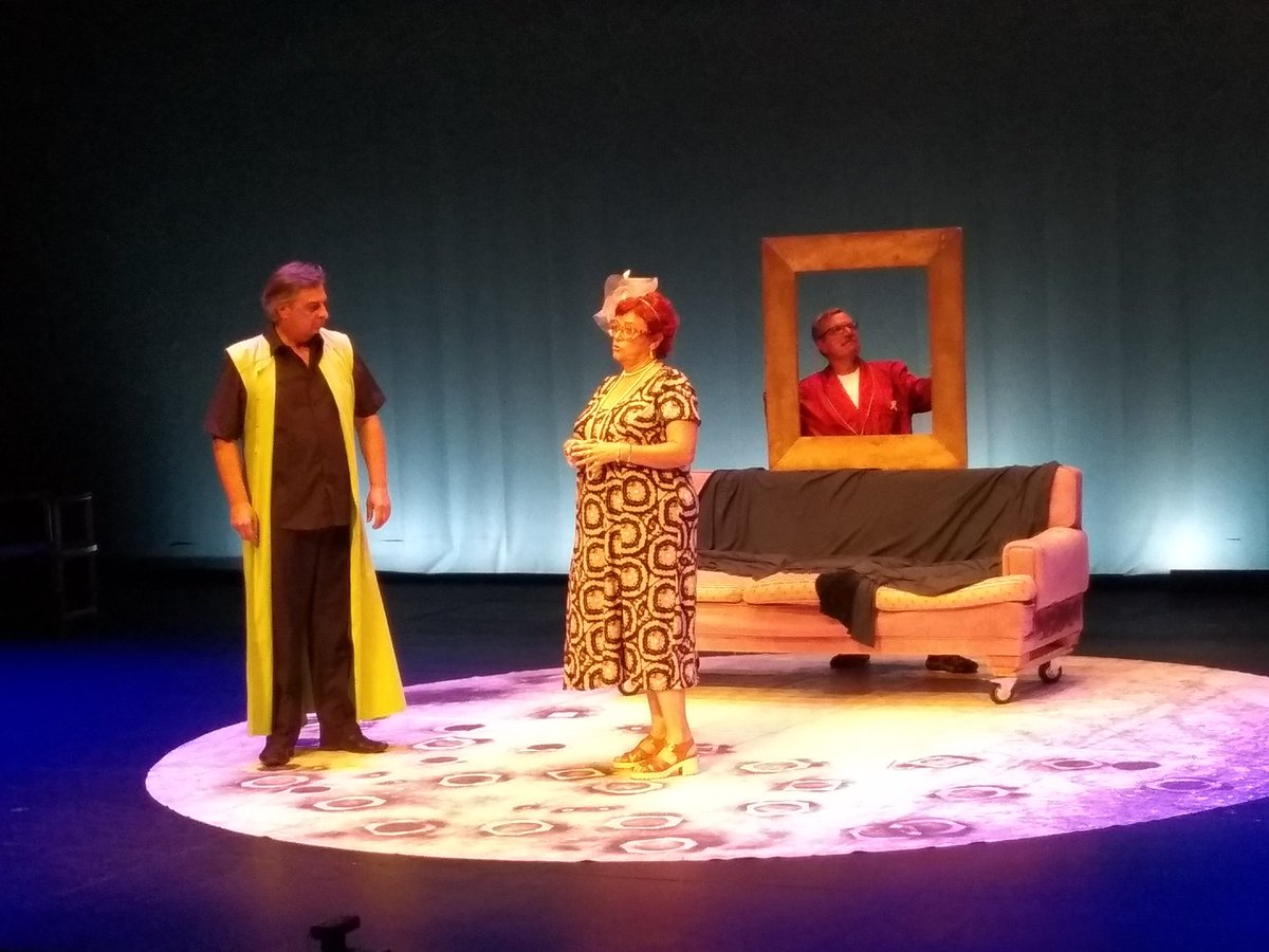 MPeraferrer's tweet photo. Ara a El Canal de Salt,per veure la divertida, personal i ben feta, adaptació d'EL TARTUF de Molière,feta pel El Safareig de Salt,una de les companyies de teatre anateur,que a títol personal considero una de les que té més ofici, tradició i bon rotllo, de les comarques de Girona. https://t.co/VMpbQu90N8