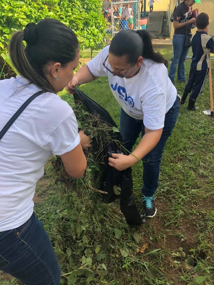 Limpieza en la Escuena Benita Gonzalez de Caguas  #WorldCleanUp