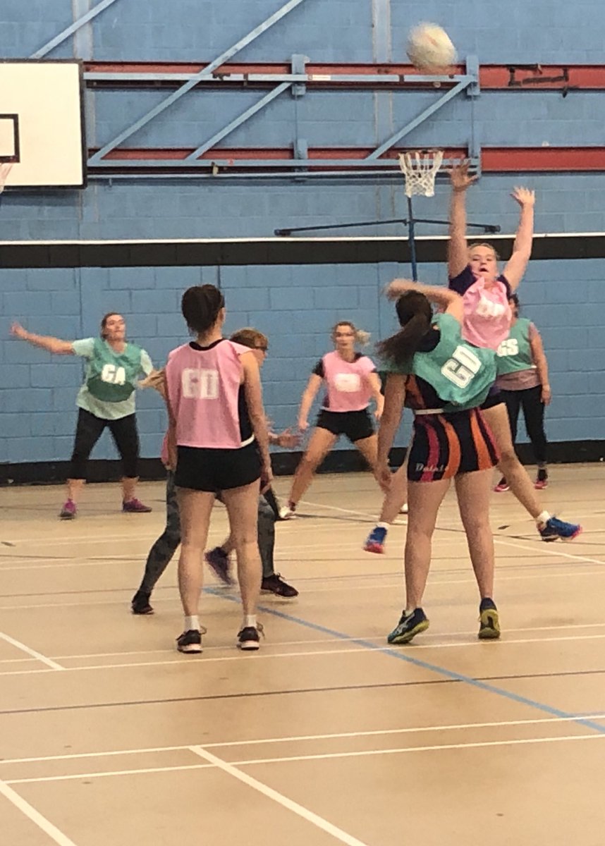 Shanatomsport's tweet image. Cricket season over (for now) so on to the next venture-development of Swansea Valley Social Netball League. Proud to have supported 42 girls getting chance to continue/start playing netball last night. Bringing girls together through sport #funandfriends #goodtimes