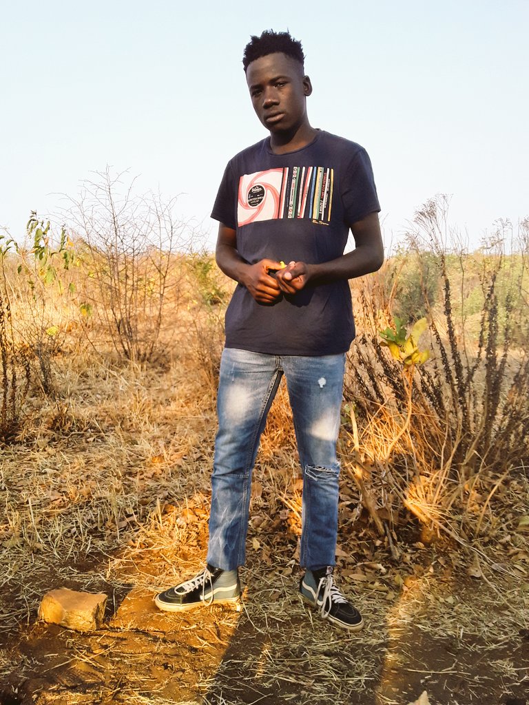 #Hate_on_the_paper📄
🔥🔥🔥🔥🔥🔥
My bad now you describe me as your enemy...😏